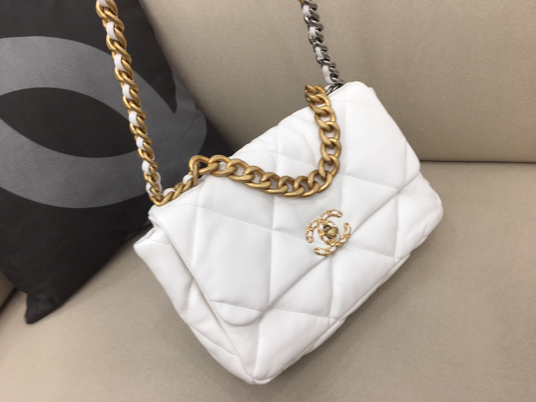 Lambskin 19 Large Handbag Flap Bag AS1161 White